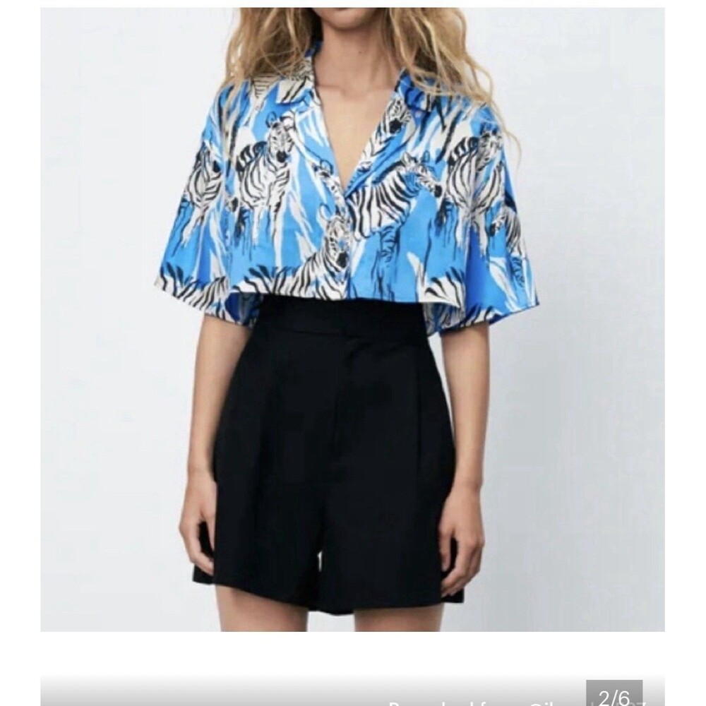 Zara Blue Short Sleeve Button Up Cropped Women’s Small zebra party abstract